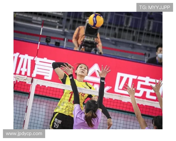 砍32+9手刃“现东家”！21岁小将想被卢伟重用，有一点必须改变